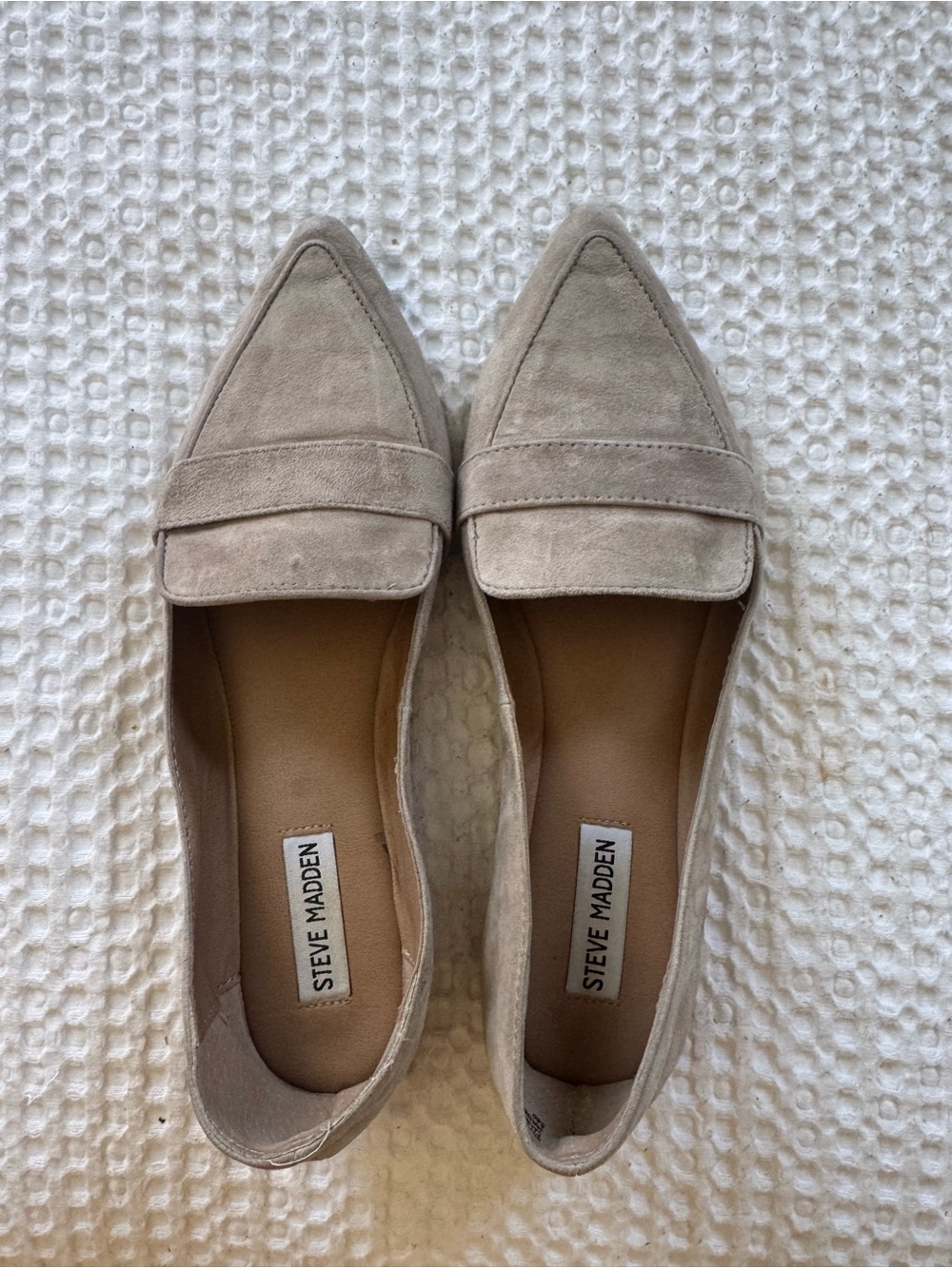 Steve Madden Pointed-Toe Suede Loafers in Taupe